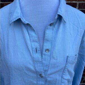 Caslon Light Blue Chambray Casual Button Down Shirt